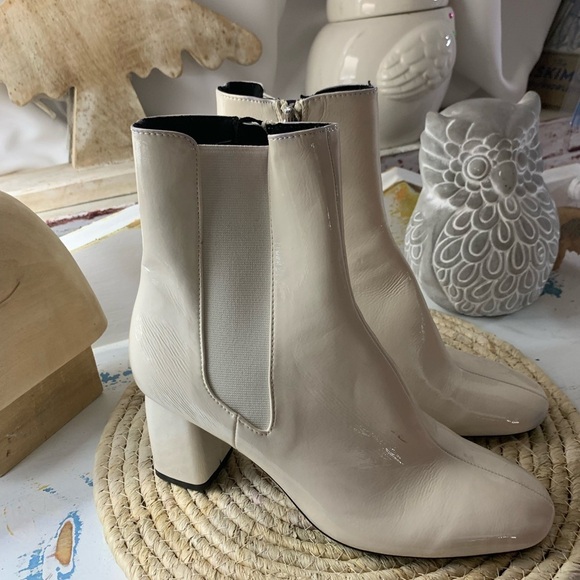 Zara Shoes - 3 for $25 Zara off white booties